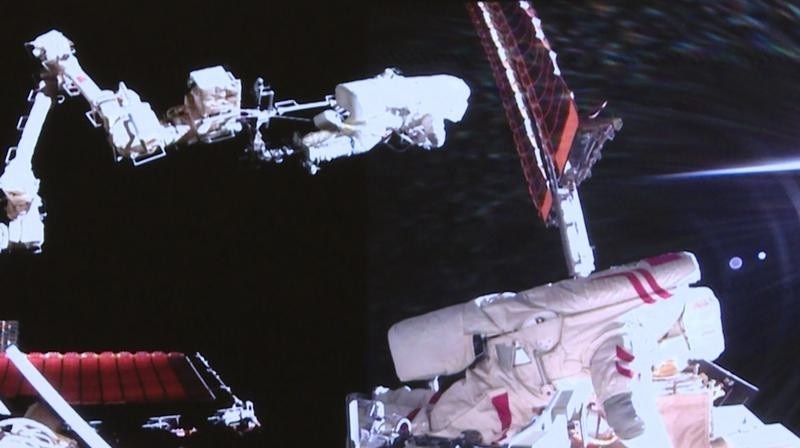 طاقم المهمة الفضائية الصينية (شنتشو-20) يتهيأ لإجراء الجولة الرابعة من الأنشطة خارج المركبة
