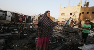 إسرائيل توسع القصف ونسف المباني في غزة