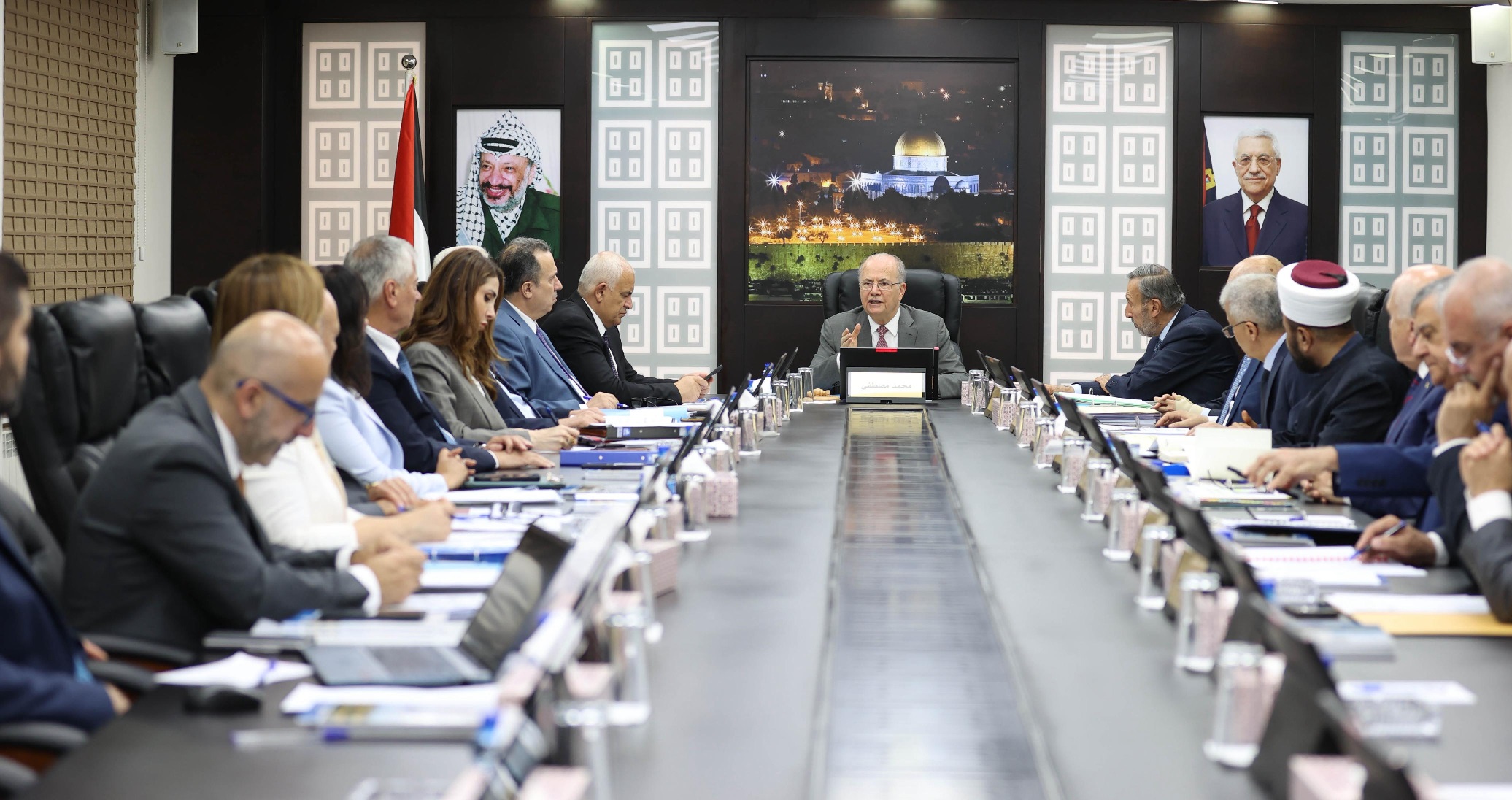 رئيس الوزراء : التحديات الاقتصادية والمالية التي نواجهها أسبابها سياسية