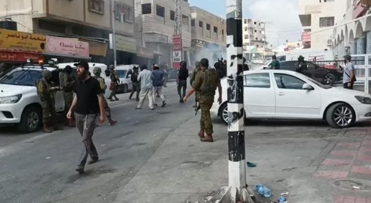 مستوطنون يهاجمون مركبات المواطنين شمال شرق رام الله
