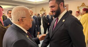 الرئيس محمود عباس يلتقي الرئيس السوري في الدوحة