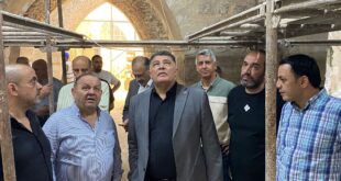 محافظ نابلس يتفقد أعمال ترميم مسجد البيك