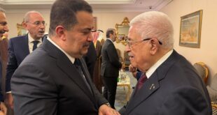الرئيس محمود عباس يلتقي رئيس وزراء العراق في الدوحة