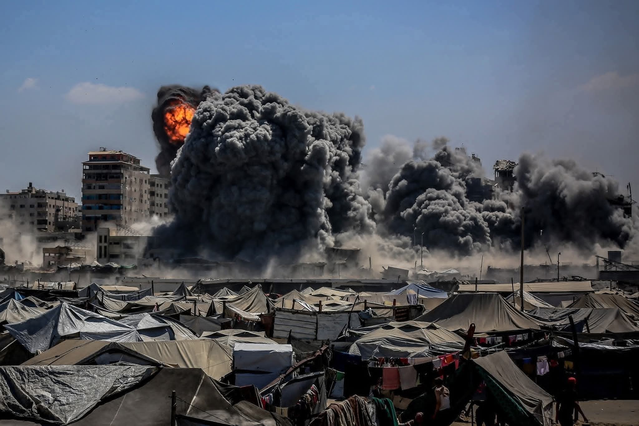 29 شهيدا برصاص وقصف الاحتلال على قطاع غزة منذ فجر اليوم
