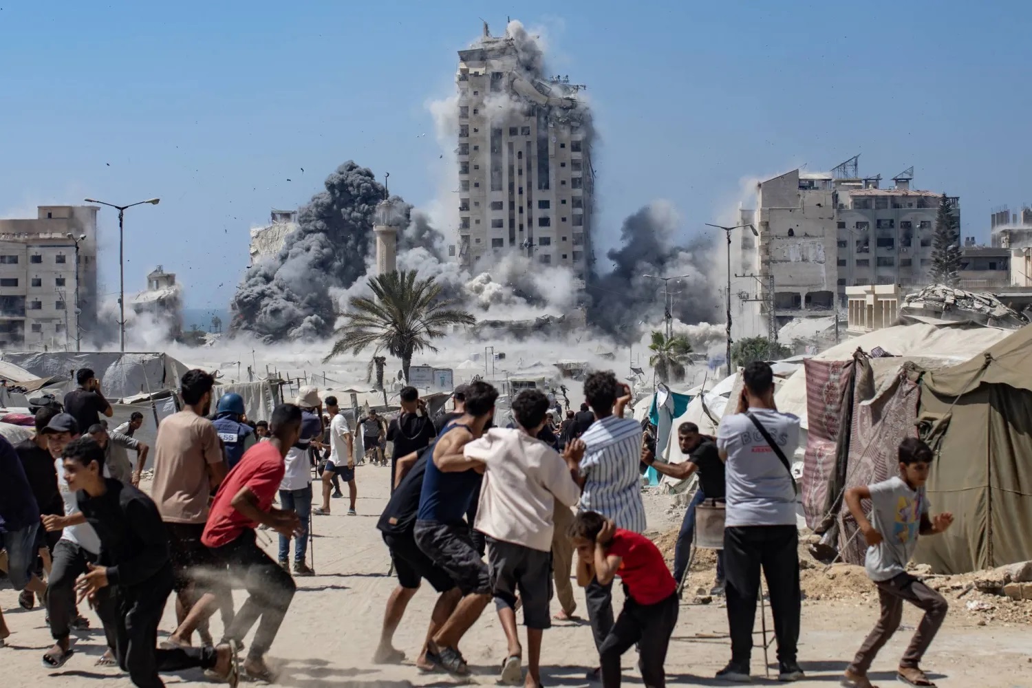 إشتداد القصف الإسرائيلي على مدينة غزة