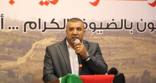 محافظ الخليل خالد دودين يُعلن البدء بتوزيع المساعدات النقدية المُقرة من مجلس الوزراء