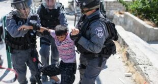 القدس : الاحتلال يعتقل طفلين من العيسوية ويغلق حاجز بيت إكسا العسكري