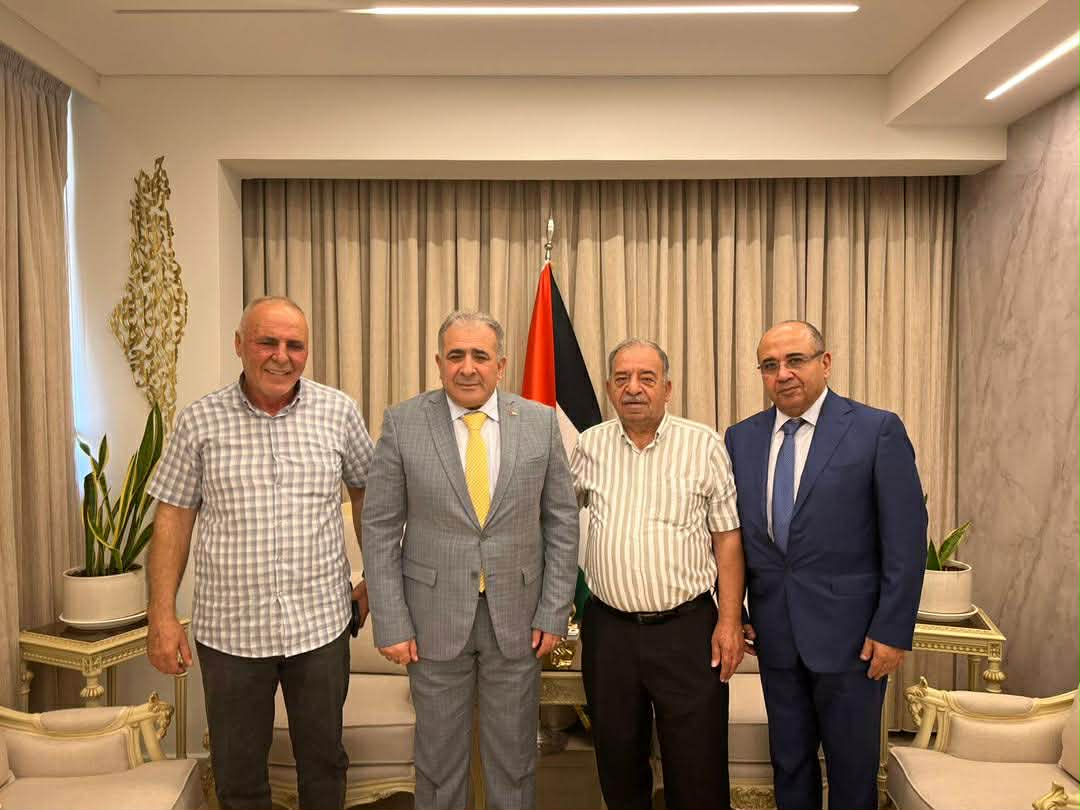 د. أبو هولي : بتوجيهات سيادة الرئيس محمود عباس تم دفع الأقساط المدرسية الرسمية لطلابنا في لبنان إيماناً بحق التعليم