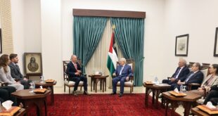 الرئيس محمود عباس يستقبل رئيس مكتب الممثلية الكندية لدى فلسطين
