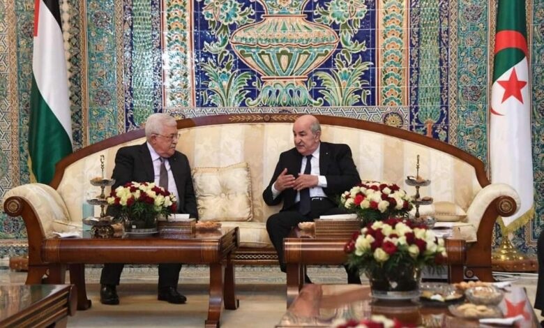 الرئيس محمود عباس يوجه رسالة شكر إلى الرئيس الجزائري عبد المجيد تبون