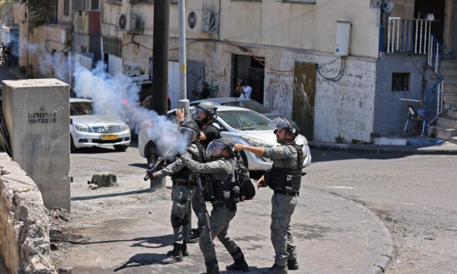 عشرات الإصابات خلال اقتحام قوات الاحتلال بلدة بيت كاحل في الخليل