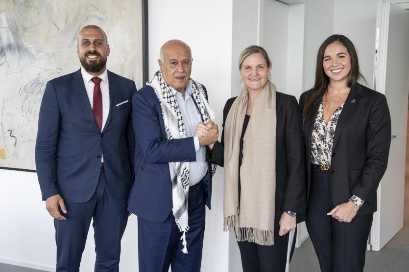 رئيسة اللجنة الأولمبية الدولية تؤكد تضامنها مع الرياضيين الفلسطينيين
