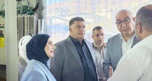 محافظ نابلس غسان دغلس يزور عدداً من المصانع في المنطقة الشرقية