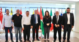 وزيرة الخارجية تؤكد أهمية وحدة الرؤية الوطنية والتكامل مع مؤسسات المجتمع المدني