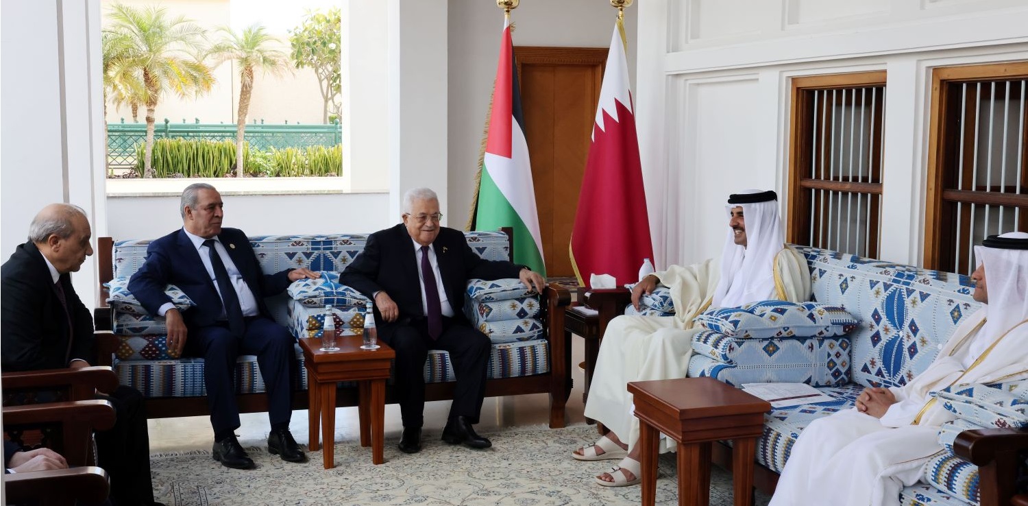   الرئيس محمود عباس يعزي أمير قطر الشيخ تميم بن حمد بوفاة ثلاثة من منتسبي الديوان الأميري
