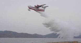 الطائرة البرمائية الصينية "أيه جي 600" تكمل أول تدريب لاغتراف المياه وإسقاطها في المياه المفتوحة