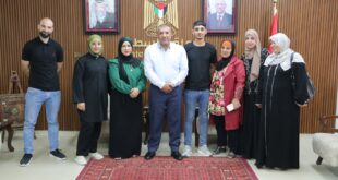 محافظ الخليل خالد دودين يستقبل وفداً من لجنة الحماية النسوية لسيدات بيت مرسم - دورا