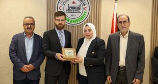 جامعة الخليل تستقبل مدير البيت الروسي د. تيموفي بوكوف لتعزيز التعاون الأكاديمي والثقافي