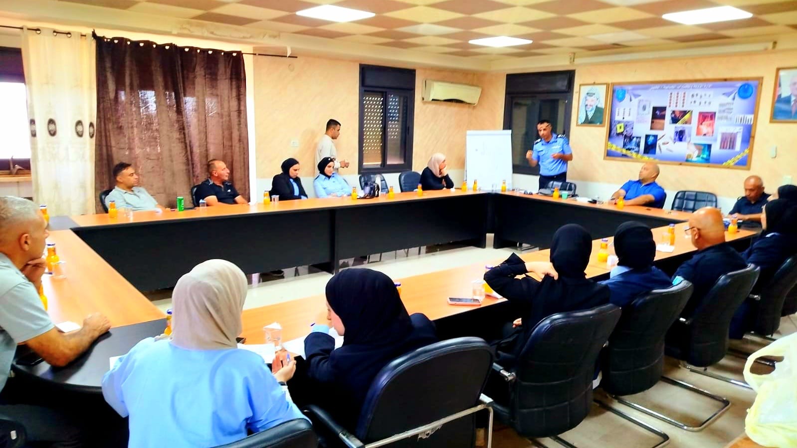 الشرطة تنظم ورشة عمل حول حقوق الانسان في الخليل
