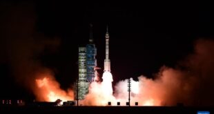 الصين تطلق سفينة الفضاء المأهولة "شنتشو-21"