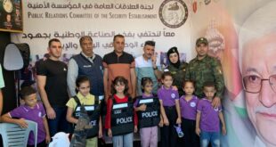 الشرطة تُواصل فعاليات الحملة الشرطية للوقاية من الجريمة بتوزيع بروشورات توعوية من مخاطر المخدرات في طولكرم