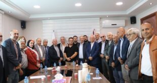 في إطار تعزيز التعاون والتضامن بين الشعبين .. منظمة التحرير تستقبل رئيس الوفد العمالي الدولي اليوناني