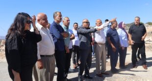 محافظ جنين بتفقد مجلسي قروي رابا ومسلية لتعزيز صمود المواطنين وبحث احتياجاتهم
