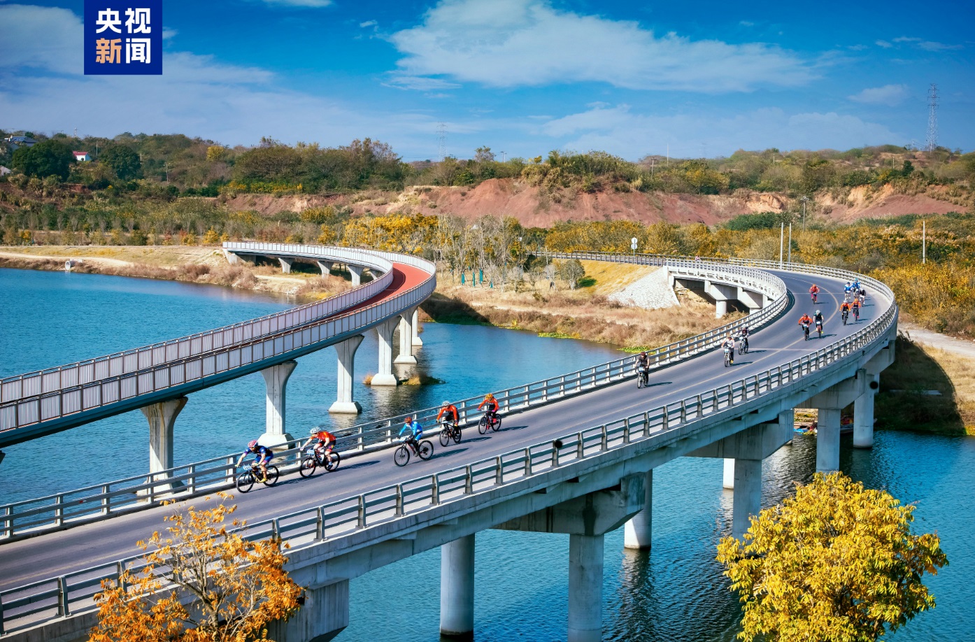 الصين تبني 75 ألف كيلومتر من الطرق الريفية في الأرباع الثلاثة الأولى