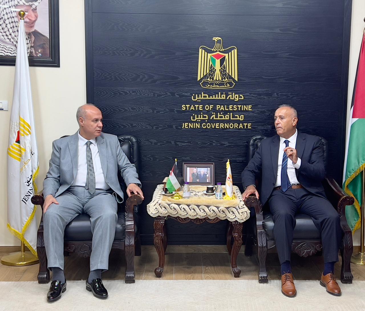 وزير الثقافة عماد حمدان يزور محافظة جنين ويلتقي بالمحافظ كمال أبو الرب