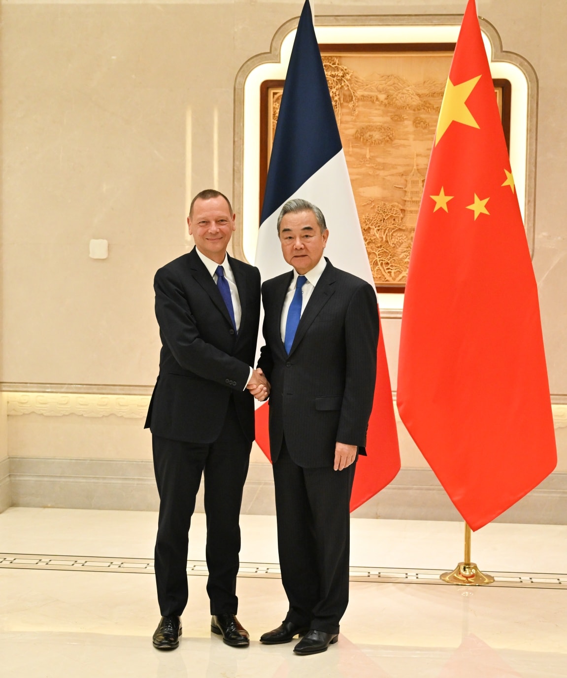 الصين وفرنسا تعقدان الحوار الاستراتيجي الـ27
