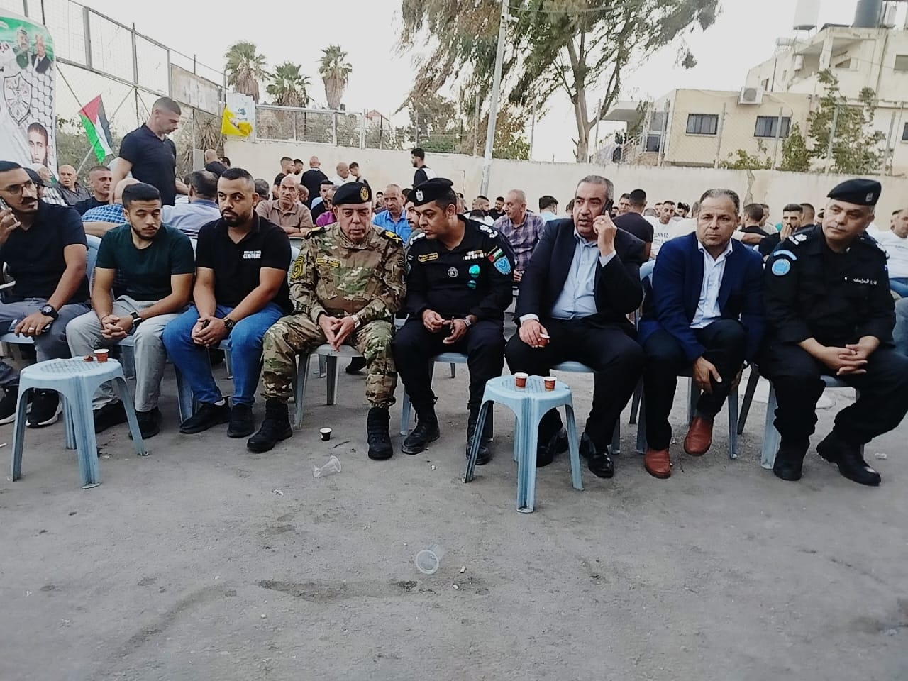 المفوض السياسي العام يقدم واجب العزاء في شهيد الواجب الوطني الرائد لؤي جعفر