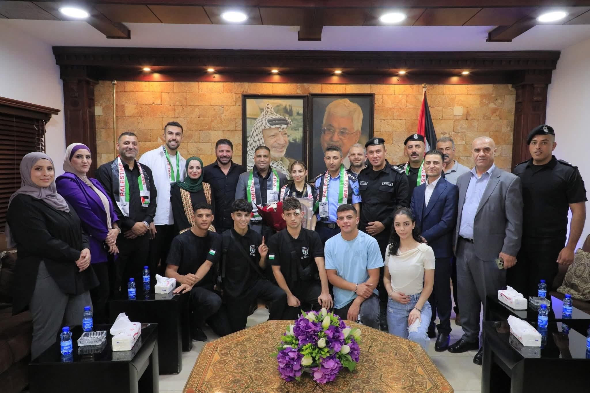 التوجيه السياسي يشارك في استقبال بعثة المنتخب الفلسطيني للمواي تاي في أريحا والأغوار