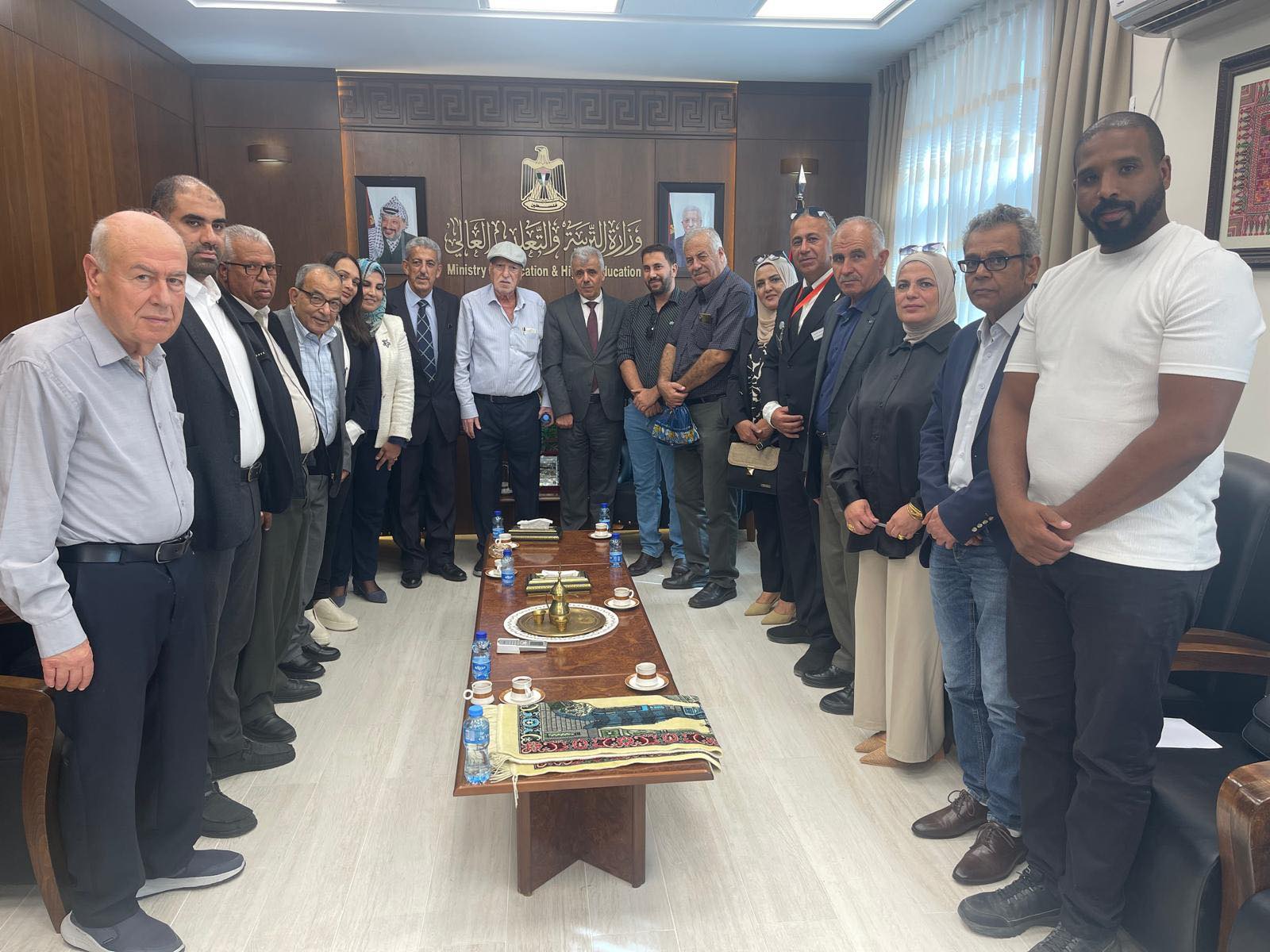 اللجنة الوطنية التحضيرية لمؤتمري تربية وتعليم نريد للقدس وفي القدس وعن القدس تجتمع مع وزير التربية والتعليم