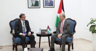 رئيس الوزراء يبحث مع المبعوث السويسري آخر المستجدات ودعم جهود الإغاثة والتعافي وإعادة الإعمار