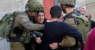 الاحتلال يعتقل طفلًا ووالدته من العيسوية شمال شرق القدس
