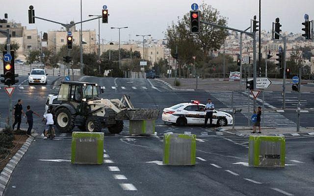 الاحتلال يغلق مدينة القدس بذريعة تأمين مسيرة للمستوطنين
