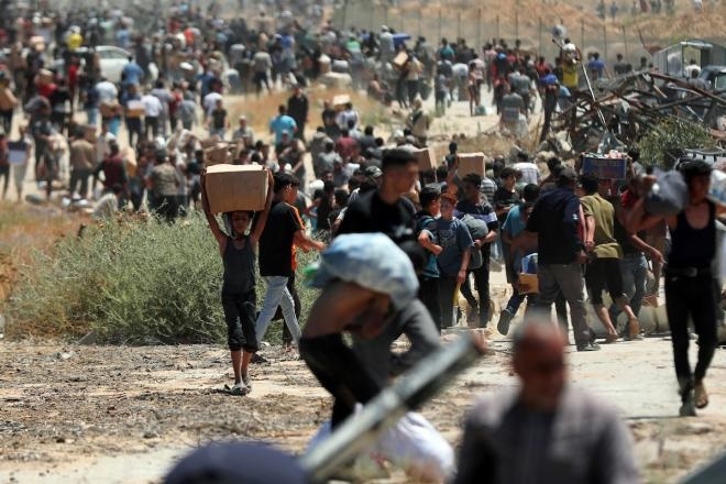 تقرير: واشنطن عارضت خطّة إسرائيلية لتوزيع المساعدات قرب "الخط الأصفر" بقطاع غزة