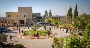 جامعة بيرزيت تعلن التحول للتعليم الالكتروني بسبب اجراءات الاحتلال المشددة على محافظة رام الله والبيرة