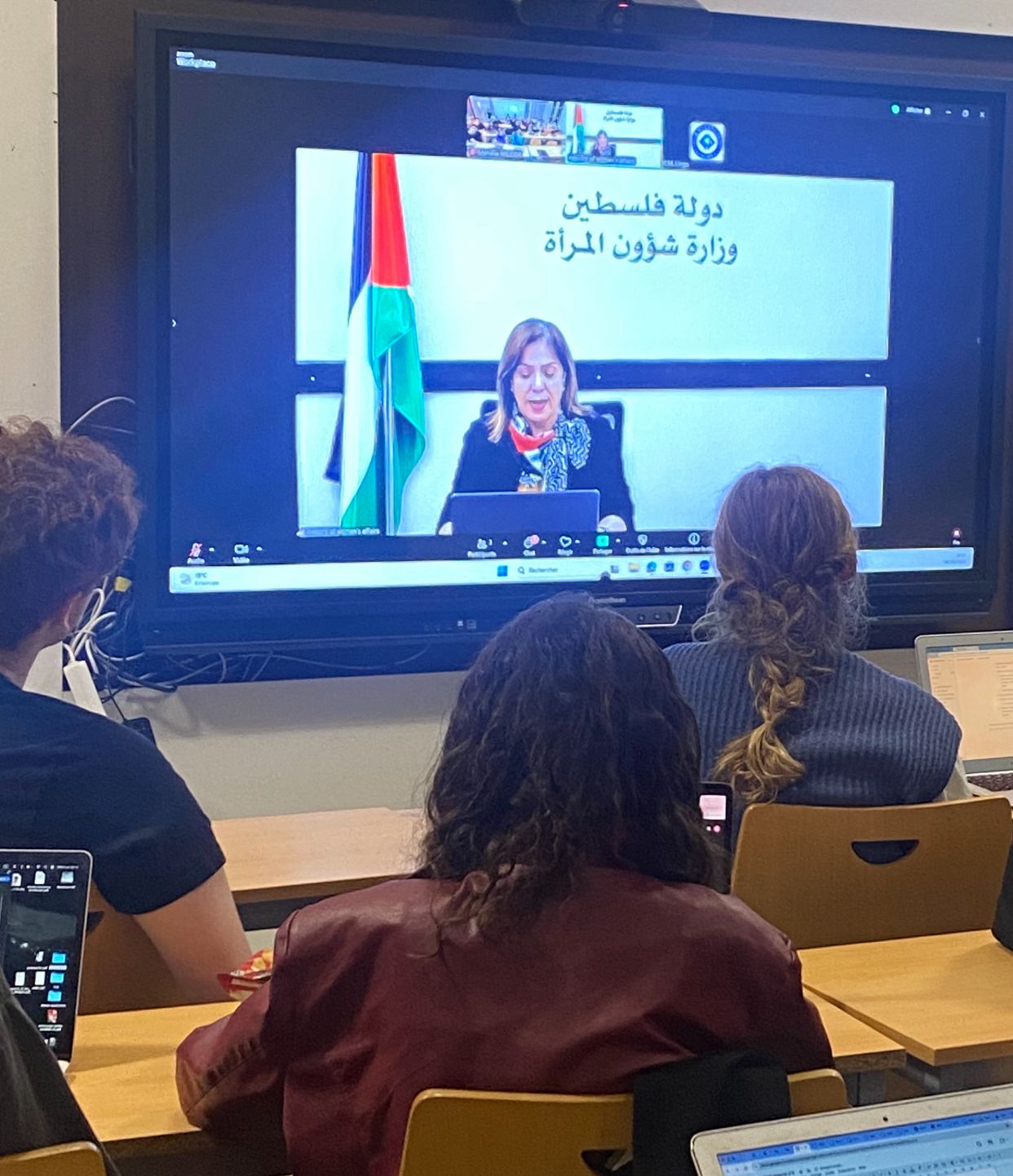وزيرة شؤون المرأة تستعرض التجربة الفلسطينية في مساق «مشاركة النساء في صياغة الدساتير