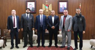 محافظ الخليل خالد دودين يجتمع بالسفير التركي ويُطلعه على واقع المحافظة