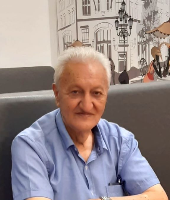 أُخلصُ العهدَ لمعسولِ اللمى