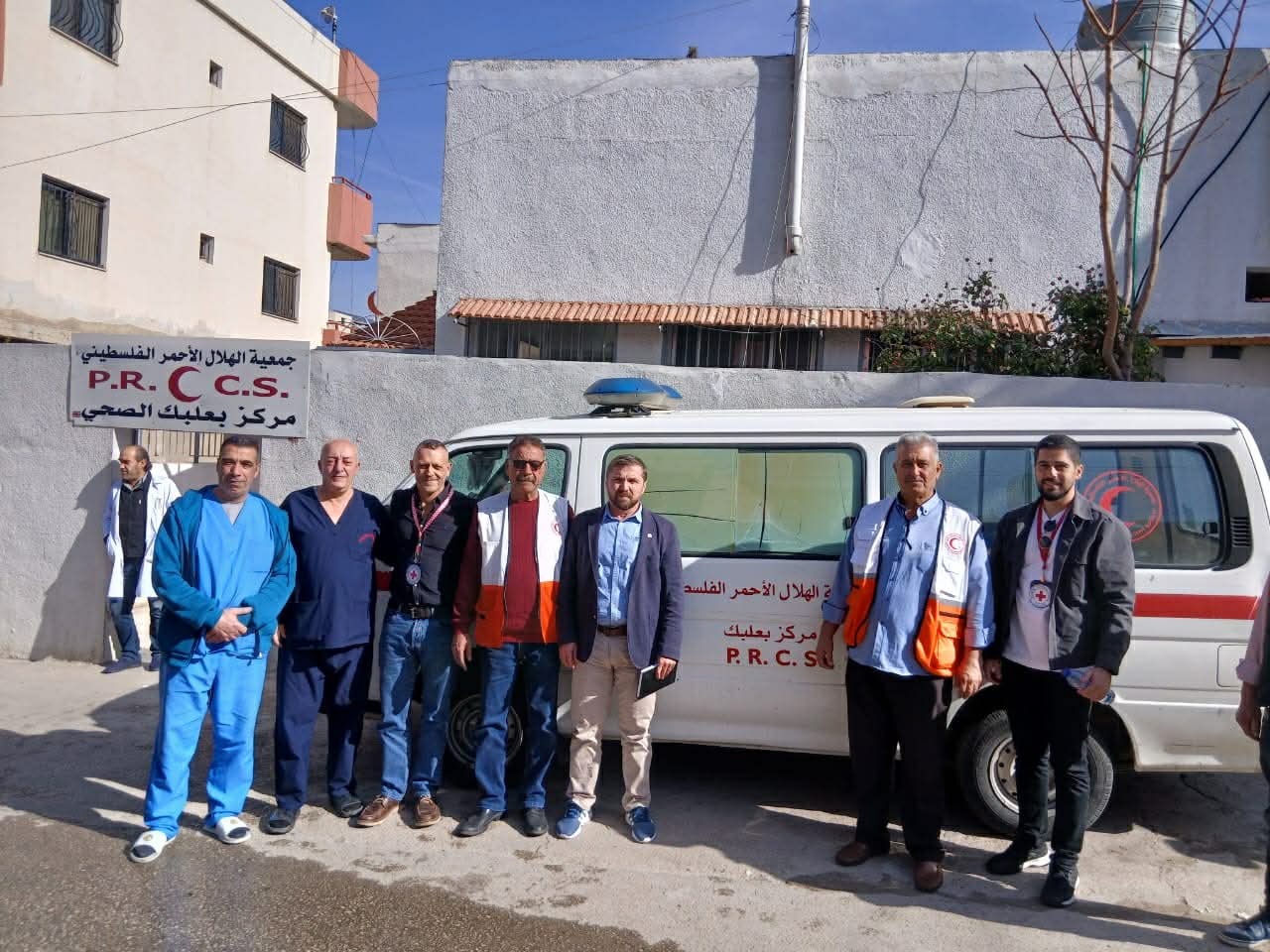 وفد من اللجنة الدولية للصليب الأحمر يزور مراكز جمعية الهلال الأحمر الفلسطيني في البقاع