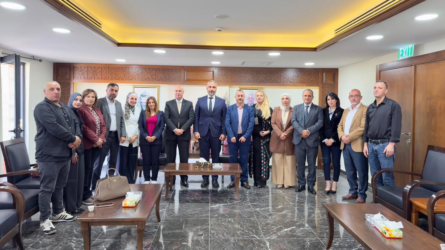 وزير الثقافة يرعى افتتاح اليوبيل الفضي لمهرجان قطف الزيتون السنوي الخامس والعشرين في بيت لحم