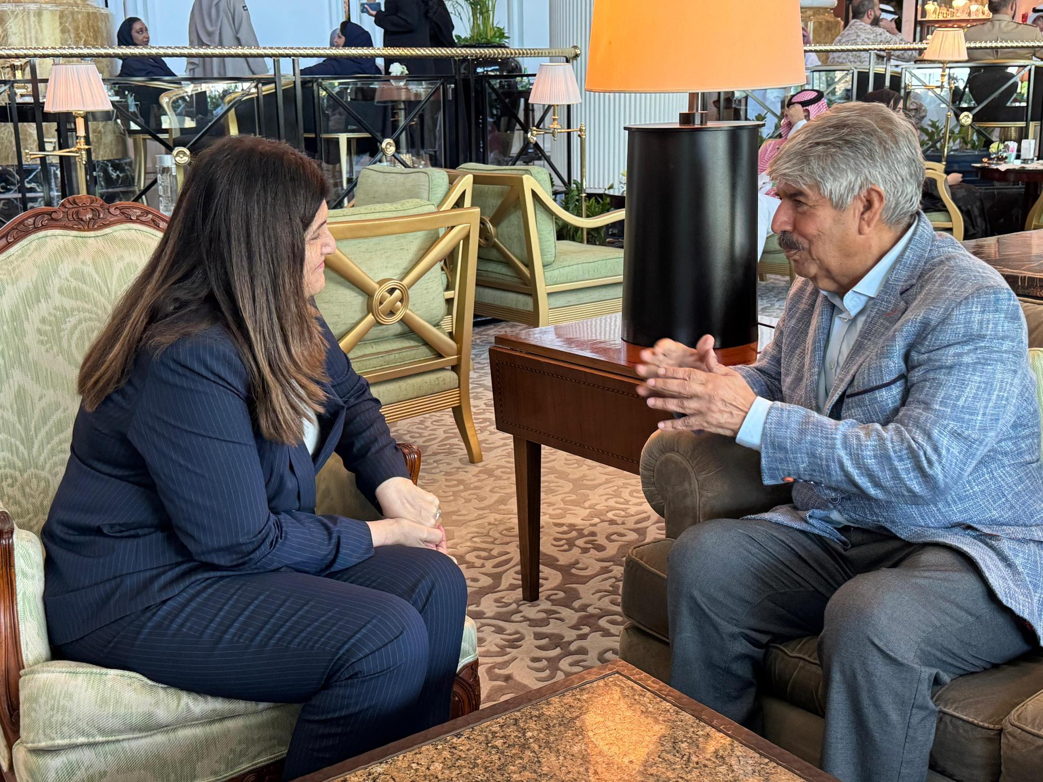 وزيرة الخارجية الفلسطينية تلتقي الدكتور مصطفى السيد وتشيد بالدعم الإنساني البحريني