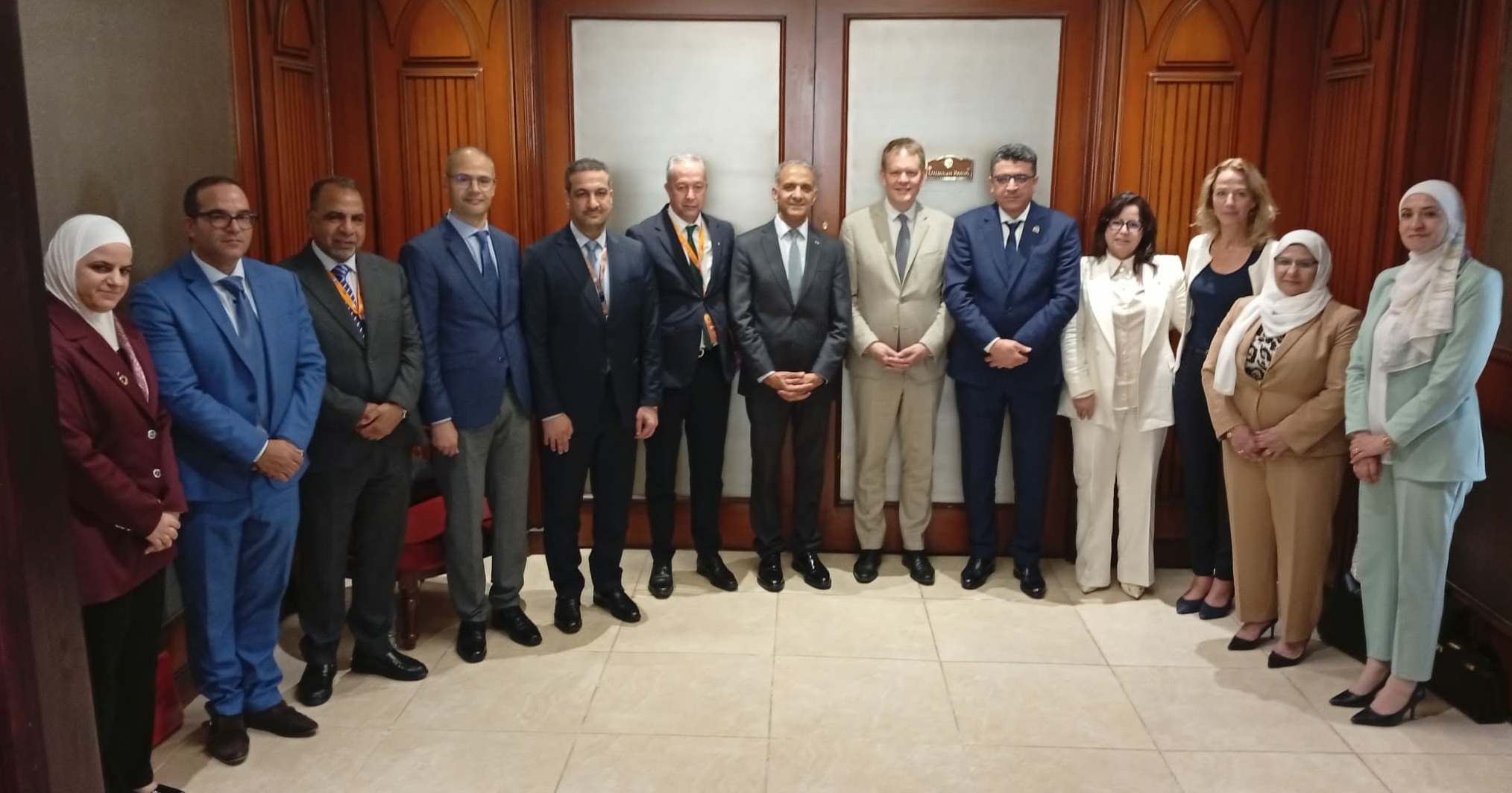 على هامش أعمال الدورة الخامسة والعشرين لمؤتمر الأنكوساي بجمهورية 