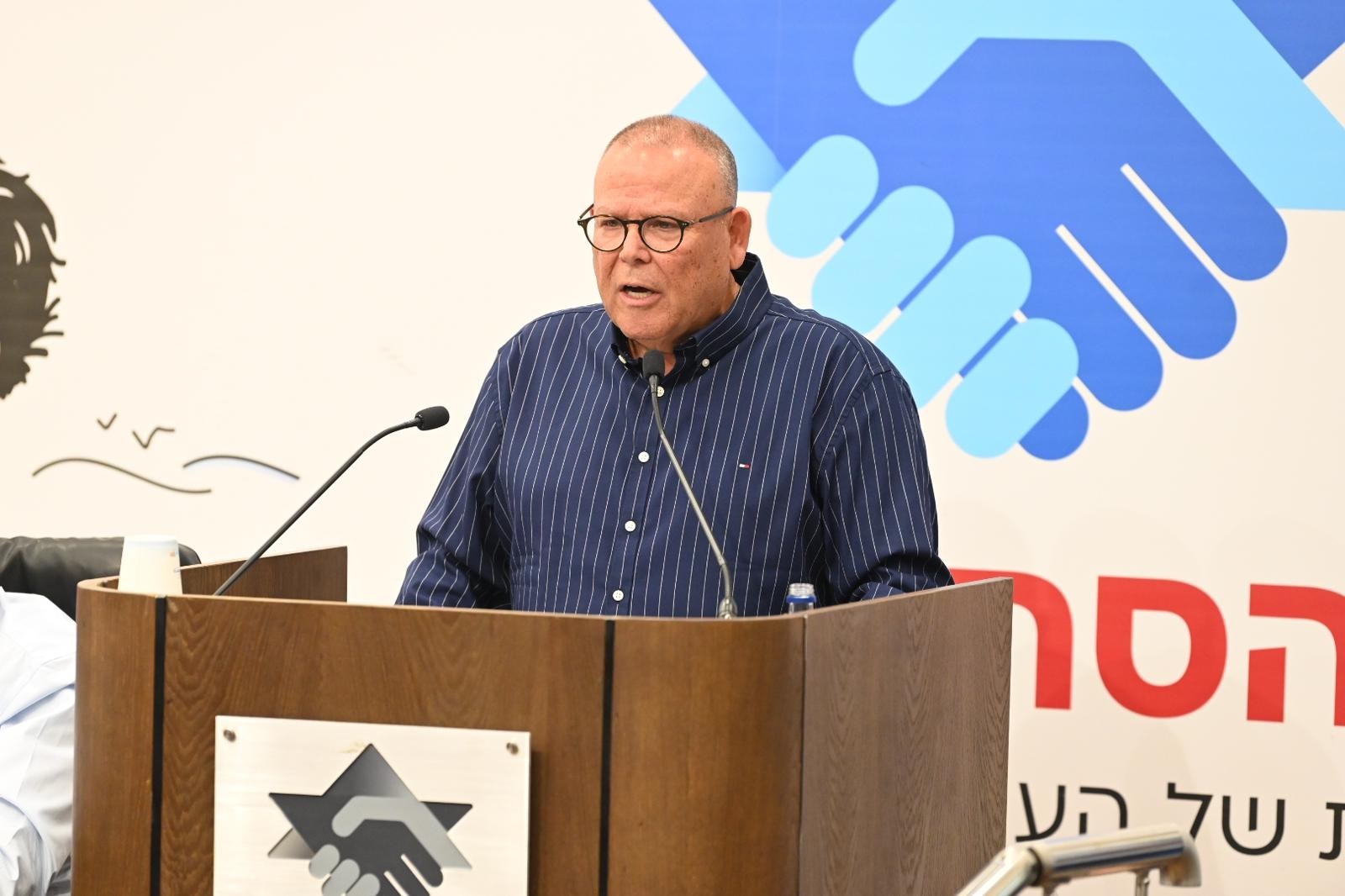 الشرطة الإسرائيلية تعتقل رئيس الهستدروت أرنون بار دافيد وزوجته ومسؤولين آخرين