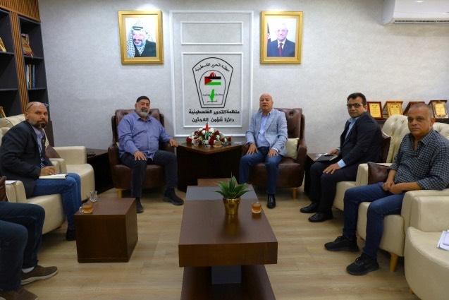 أحمد أبو هولي يلتقي اللجنة الشعبية لـ مخيم شعفاط