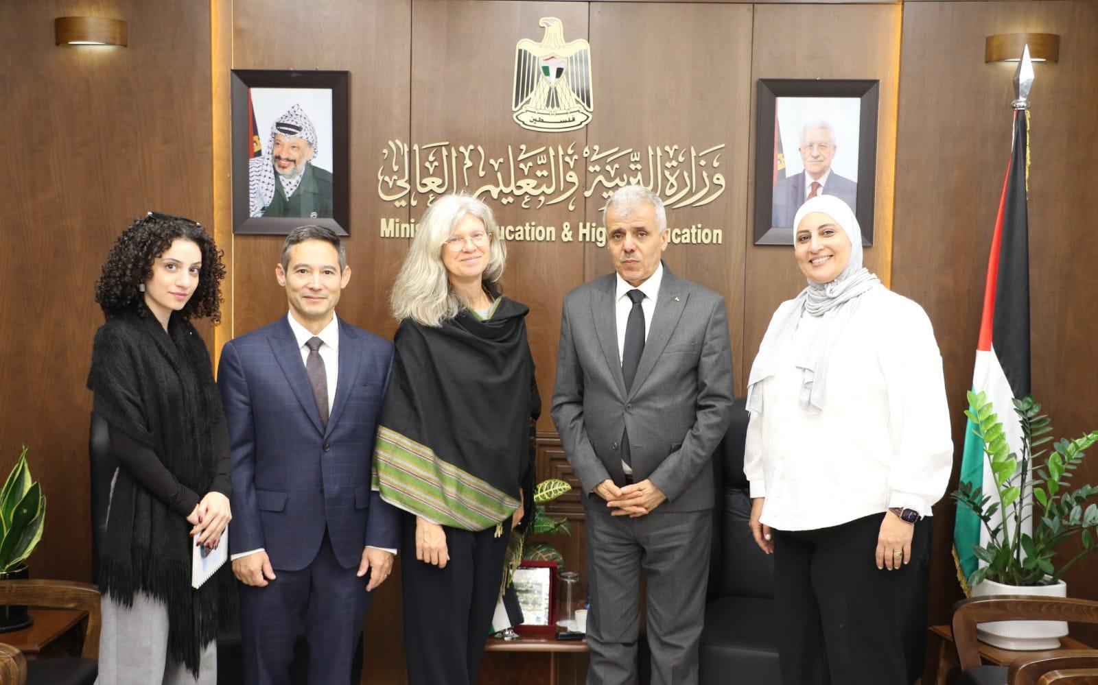 الوزير أمجد برهم يبحث مع مؤسسة "كرييتف" تعزيز الدعم التربوي لقطاع غزة