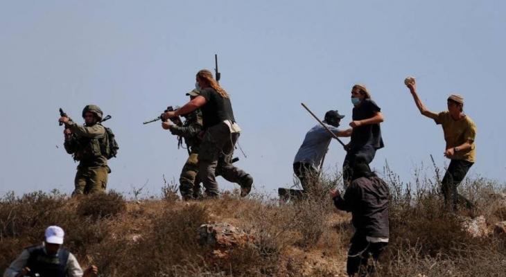 مستوطنون يهاجمون تجمعاً بدويا قرب الخان الأحمر شرق القدس