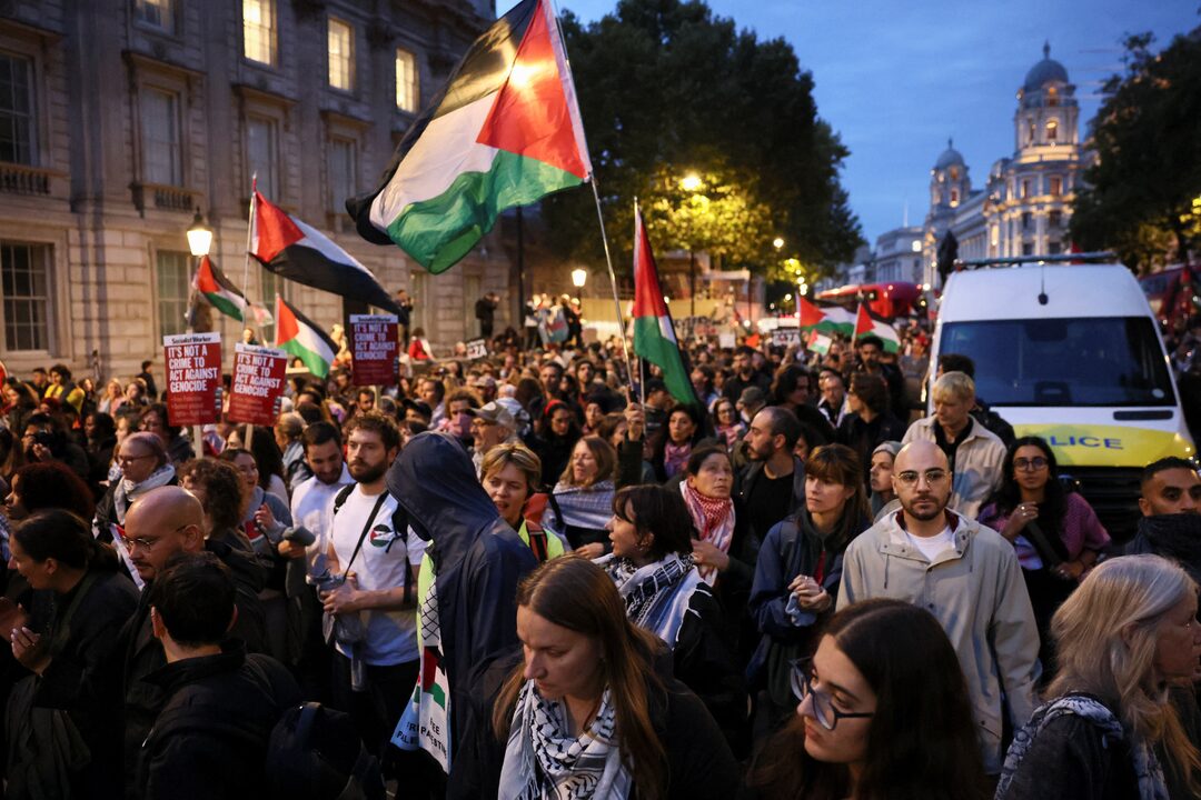 بريطانيا تدعو إلى زيادة عاجلة في المساعدات الإنسانية لقطاع غزة